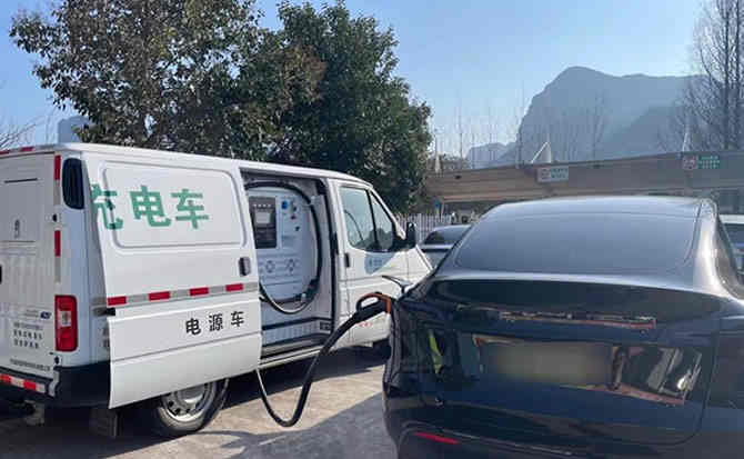 石渠汽车搭电