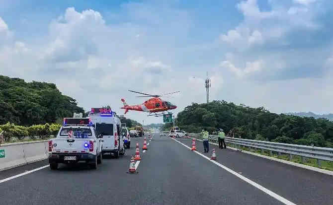 石渠高速公路汽车救援案例